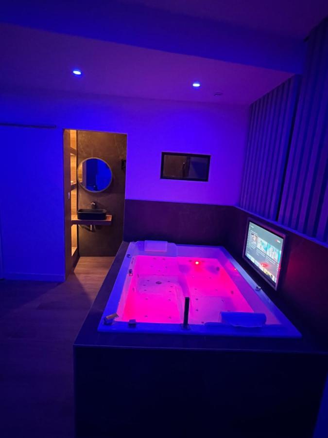 Chic & Jacuzzi Appartement *
